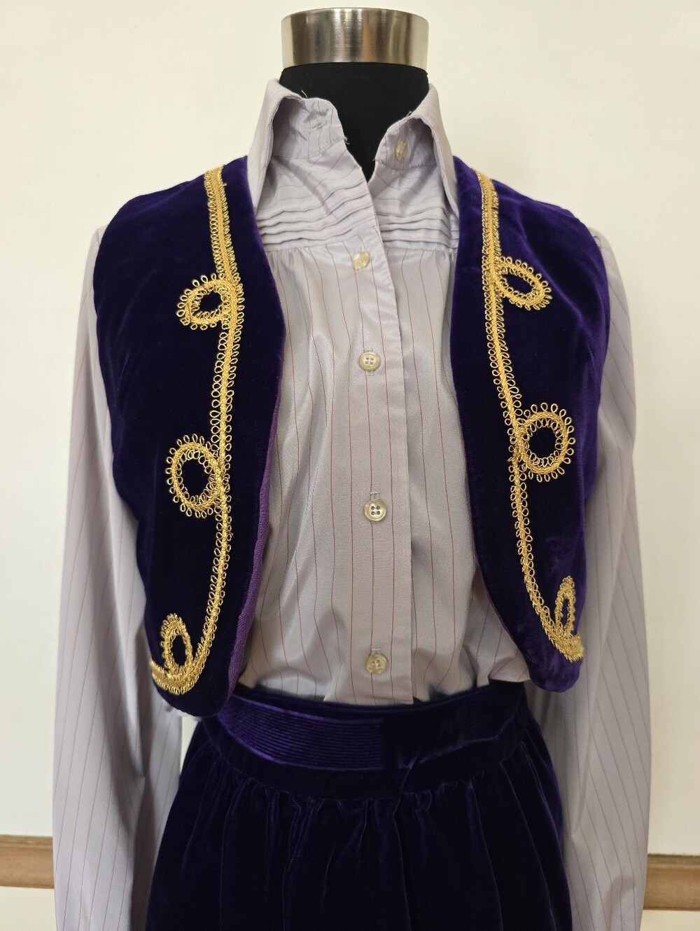 70s Vintage Boho Velvet Bolero and Mini Skirt Set - Picture 2 of 16